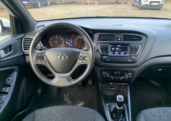 Hyundai i20 cena 41900 przebieg: 50000, rok produkcji 2019 z Lubaczów małe 154